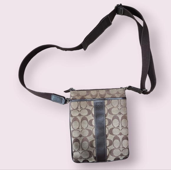 Coach Handbags - Y2k Coach Monogram Crossbody Bag Purse